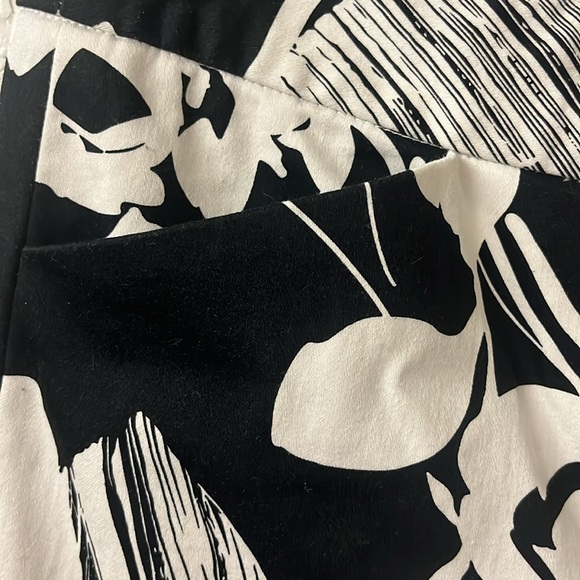 Tahari crop pants size 2 - Picture 5 of 6